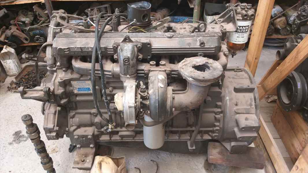 Motor mwm x10 6 Cilindros